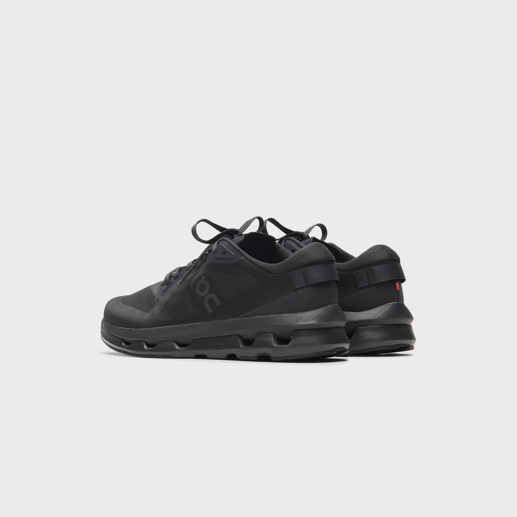 On Running Cloudzone - Black / Eclipse