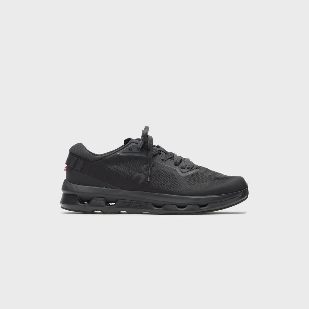 On Running Cloudzone - Black / Eclipse
