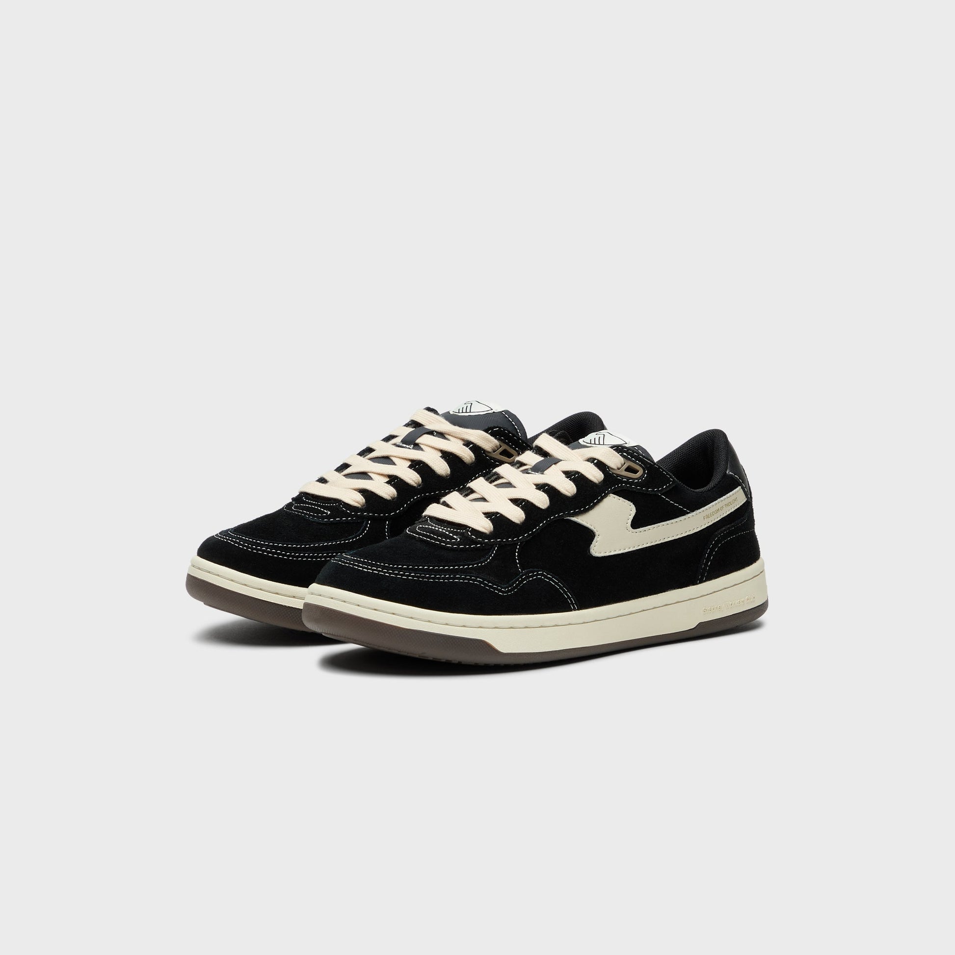 Stepney Workers Club Pro-Cup 01 S-Strike - Black / White