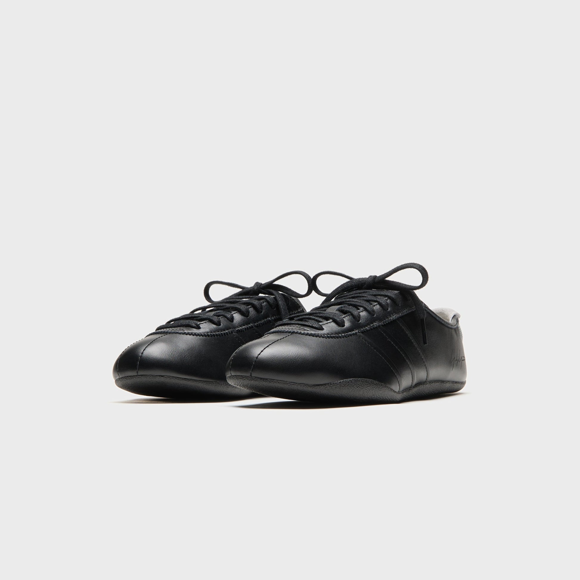 adidas x Y-3 Tokyo - Black / Black / White