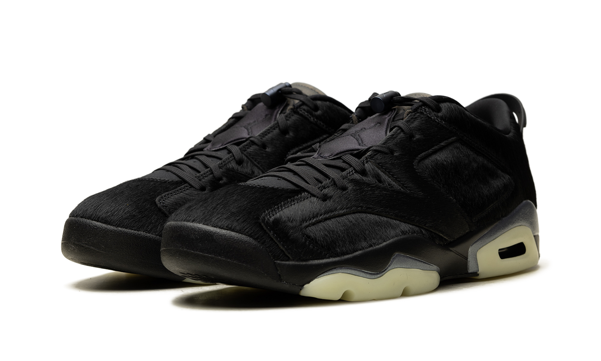 Air Jordan 6 WMNS "Blackout" IO9786 001