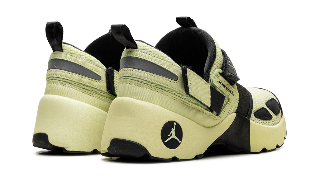 Jordan Trunner LX "Luminous Green" HQ2164 302