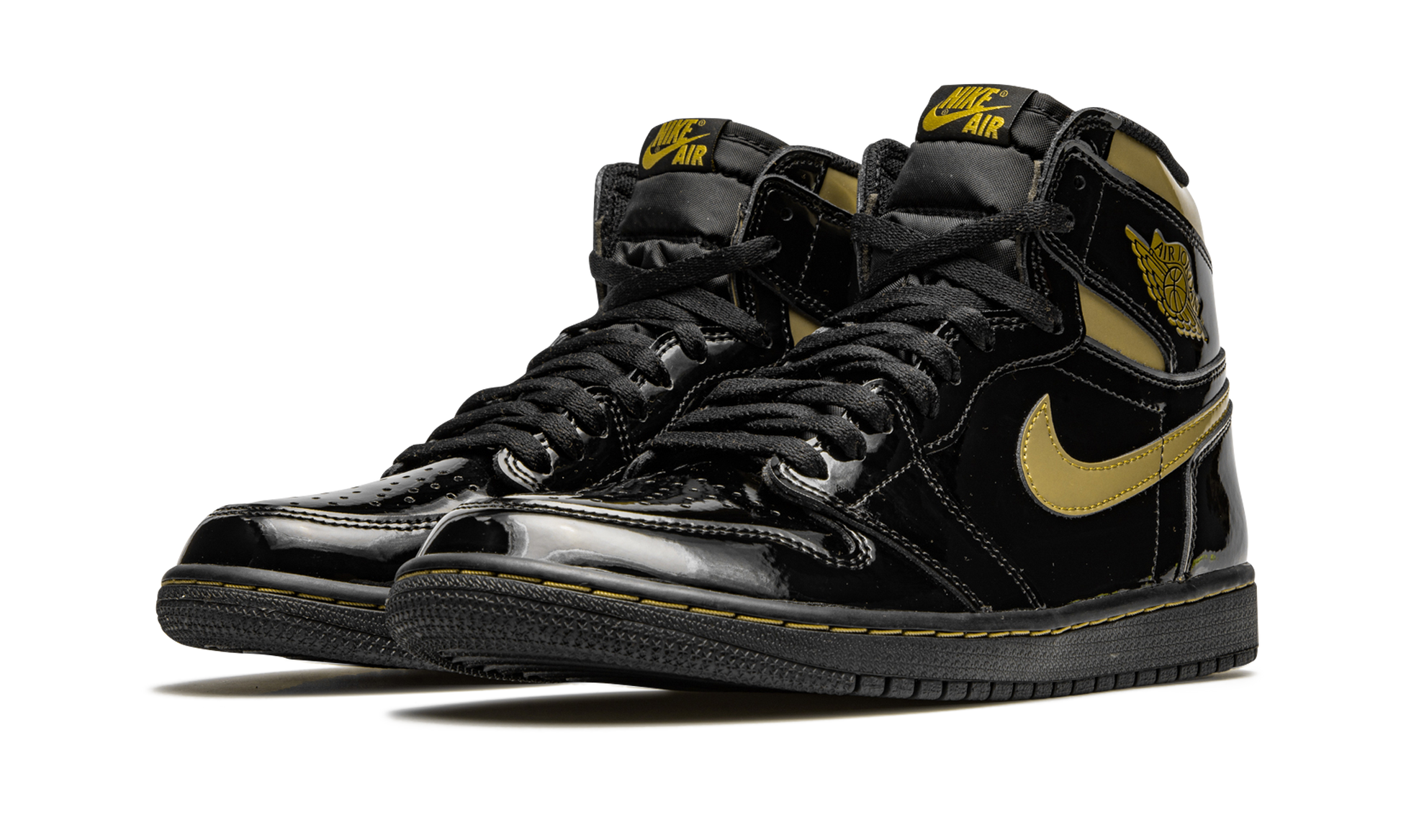 Air Jordan 1 Retro High OG "Black Metallic Gold" 555088 032