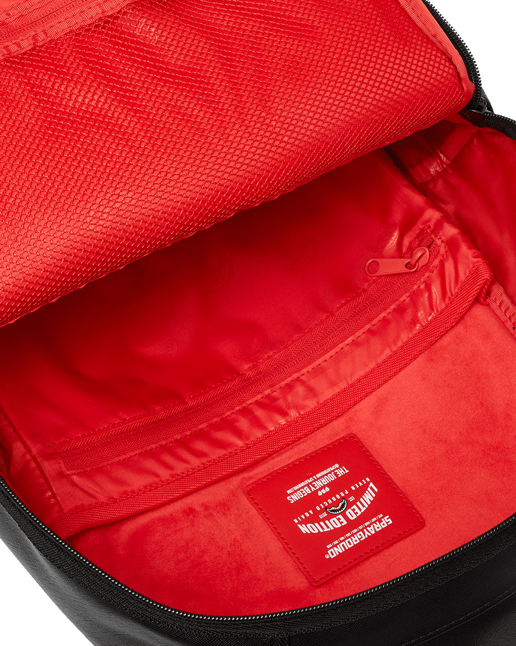 SPRAYGROUND SHARK CENTRAL TOWN LAX BACKPACK