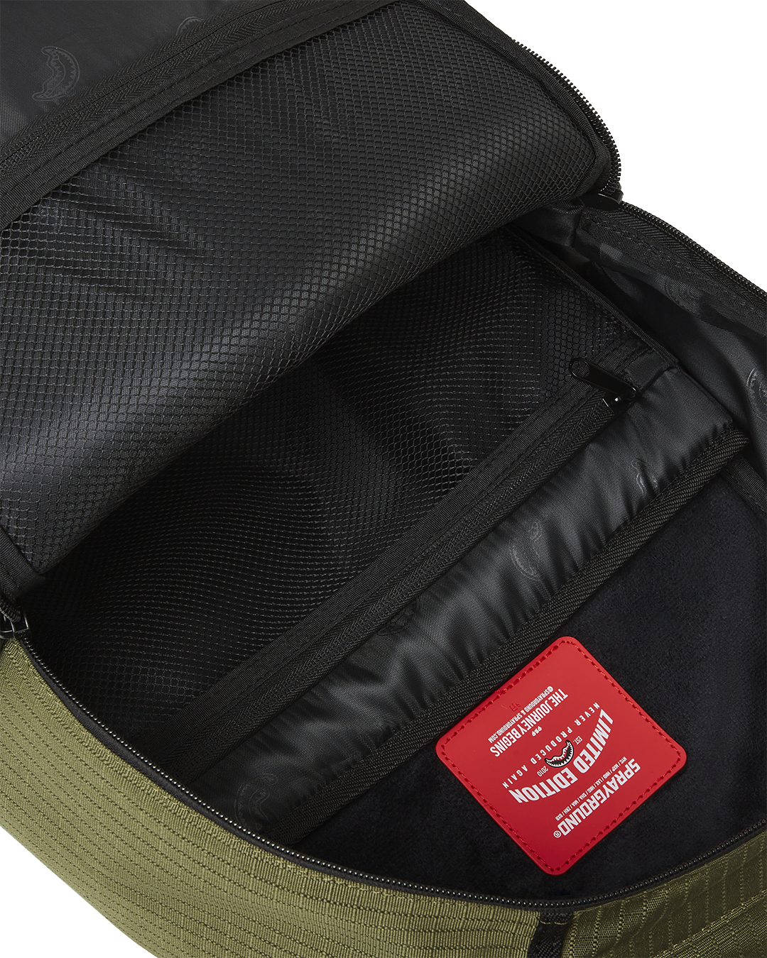SPRAYGROUND SHARK CENTRAL AIRBORNE BACKPACK