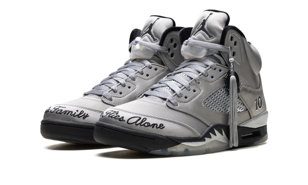 Air Jordan 5 Retro WMNS "Wings (2025)" IO2038 001