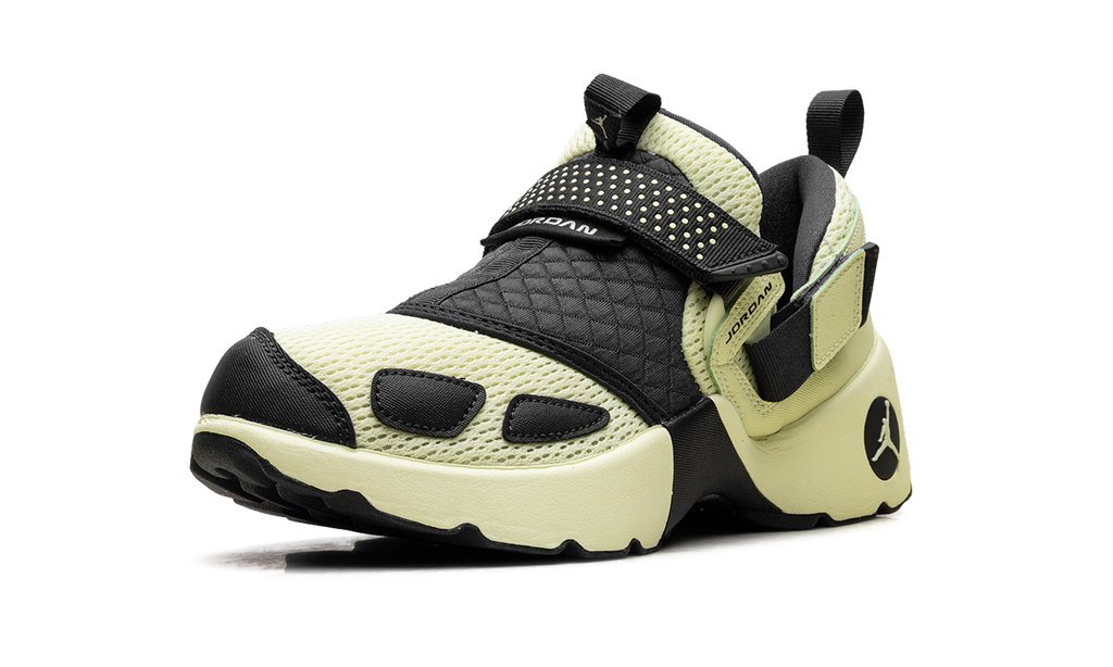 Jordan Trunner LX "Luminous Green" HQ2164 302
